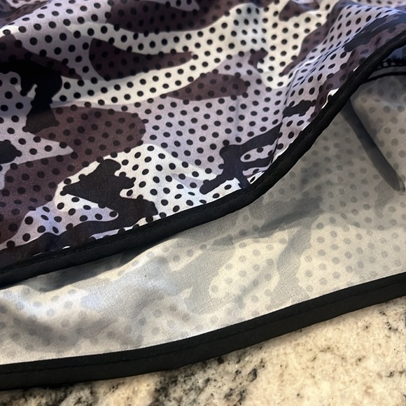 Lotus Leggings Athletic Shorts - Picture 4 of 6